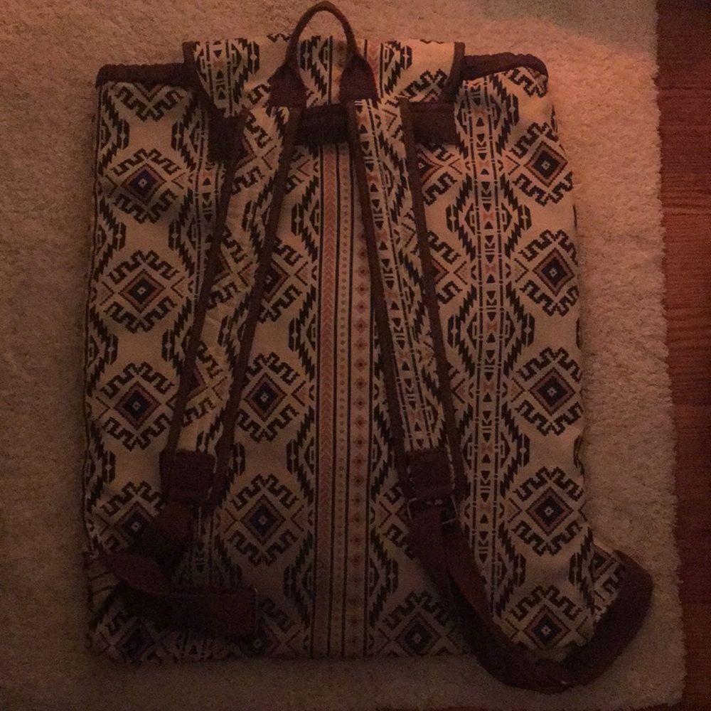 Aztec backpack - Picture 2 of 2